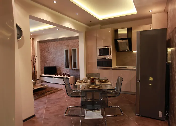 Brown Cottage Apartment